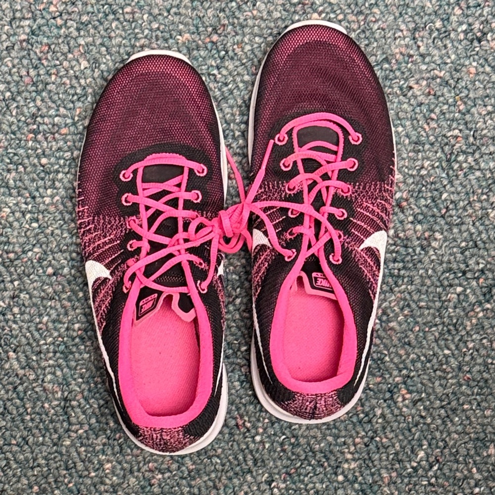 Nike flex black and pink size 6.5Y